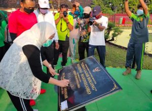 Penandatangan peresmian Taman Gajah Bolong